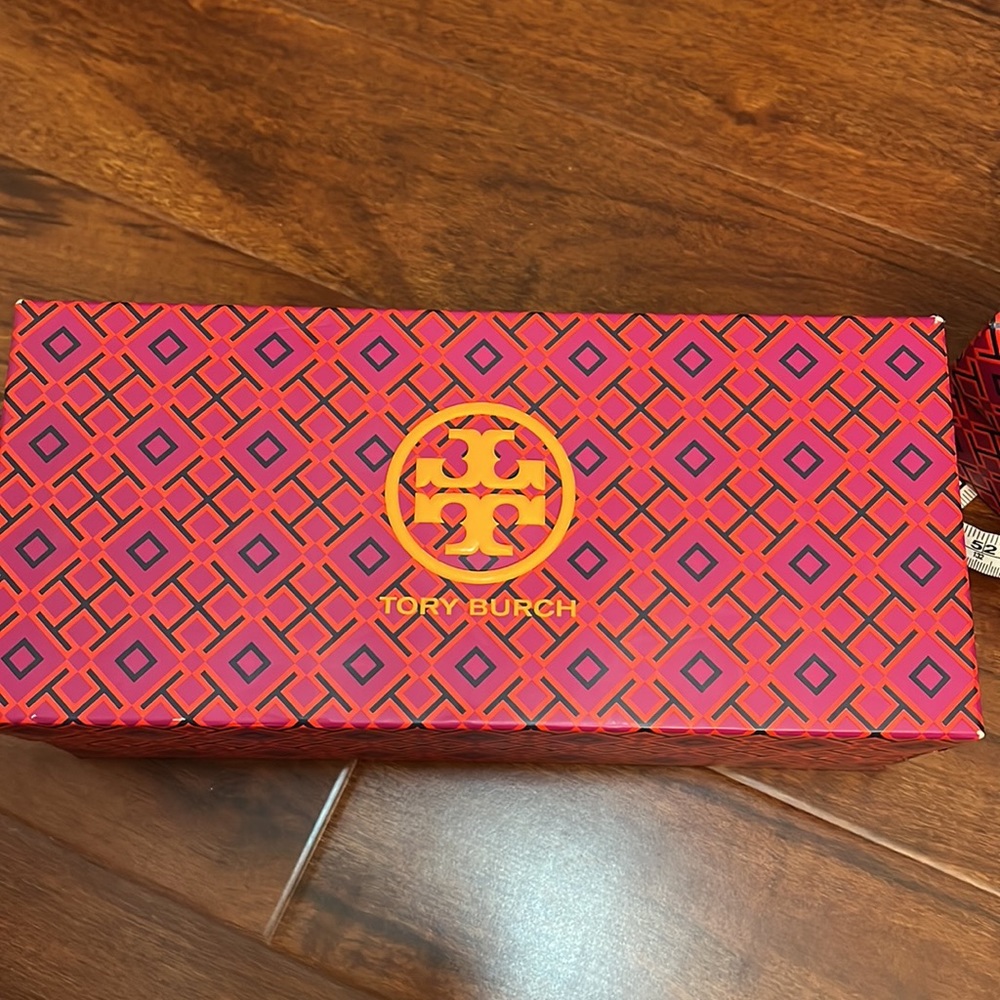 Tory Burch - Picture 5 of 5